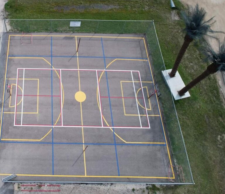 Basketball / Tennis / Pickleball court