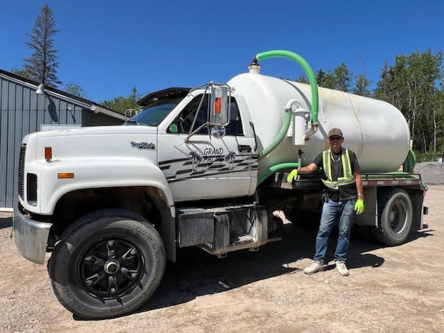 Septic Tank Emptying Service - 500 GALLON HALF PUMP